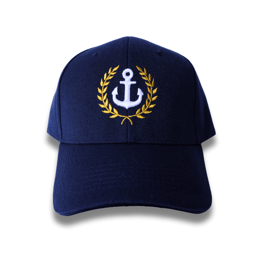Gorra azul con un ancla bordada. Gorra personalizada