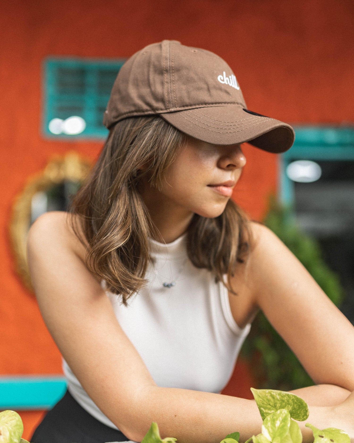 GORRA PARA MUJER COLOR CAFE. GORRAS PERSONALIZADAS COLOMBIA. 